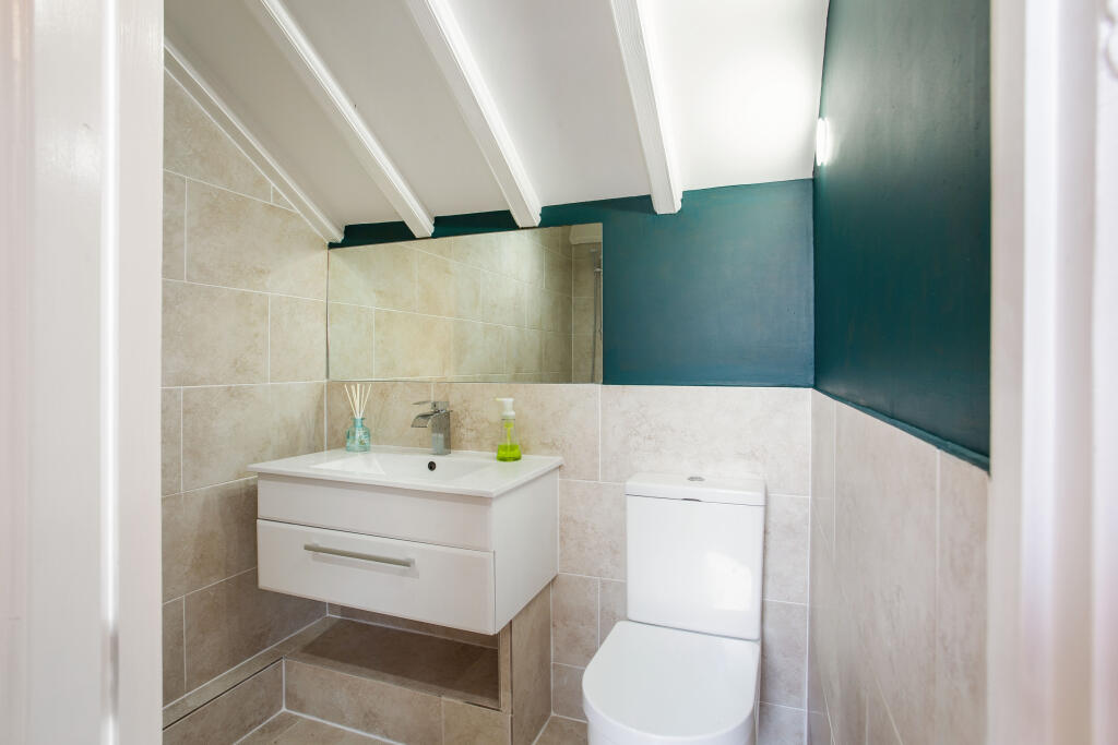 En-Suite To Principal Bedroom