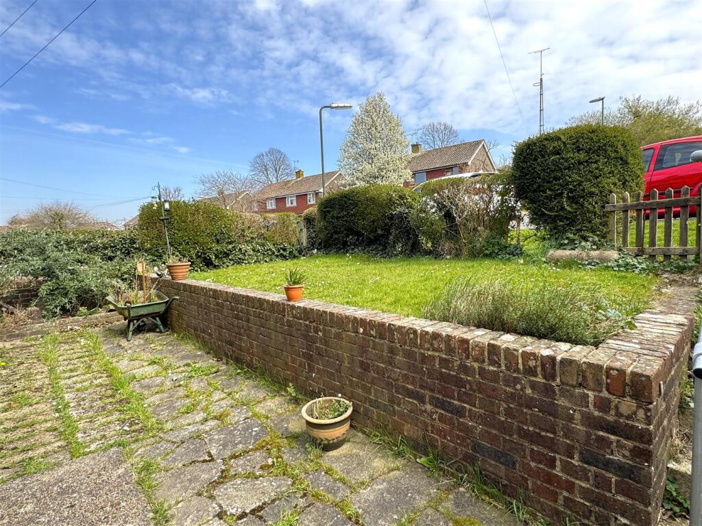 Front Garden.JPEG