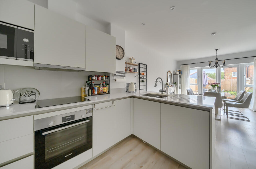 1371935-19-68f770...