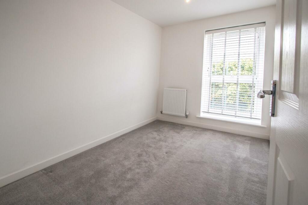 Dining Room/Bed 5.jpg