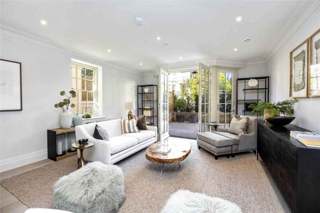 Show Apartment