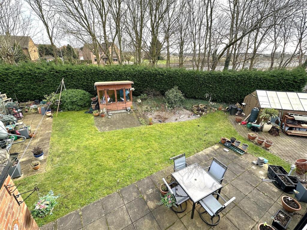 Generous Garden Overview 773