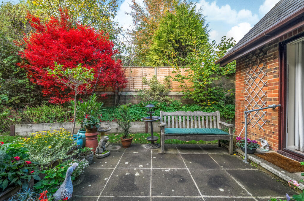 1373502-20-6900a6...