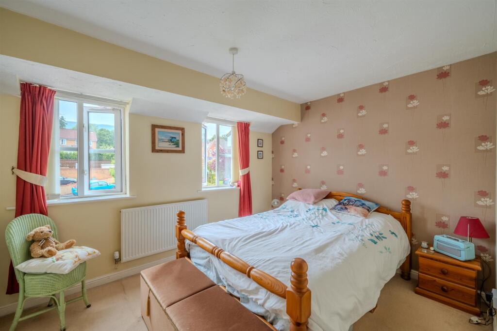 34 Birch Grove-4.jpg