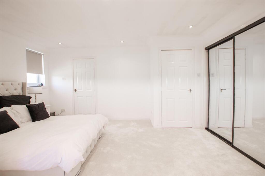 main.bedroom-1.jpg