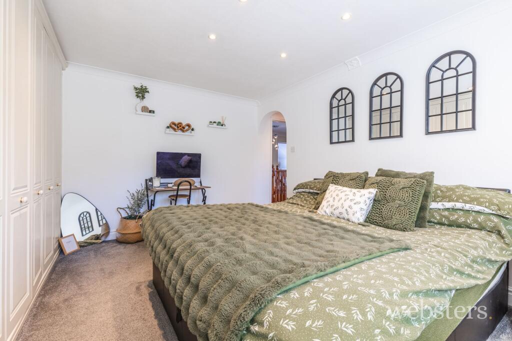 Principle bedroom