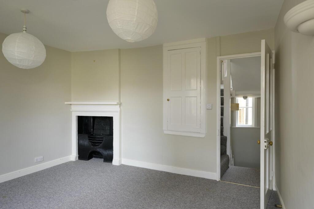 6 Beauford Square-17.jpg