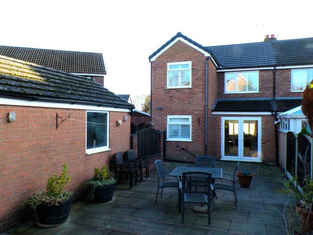 NorfolkCres15gdn3.JPG