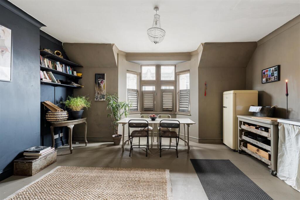 Pretoria Avenue E17