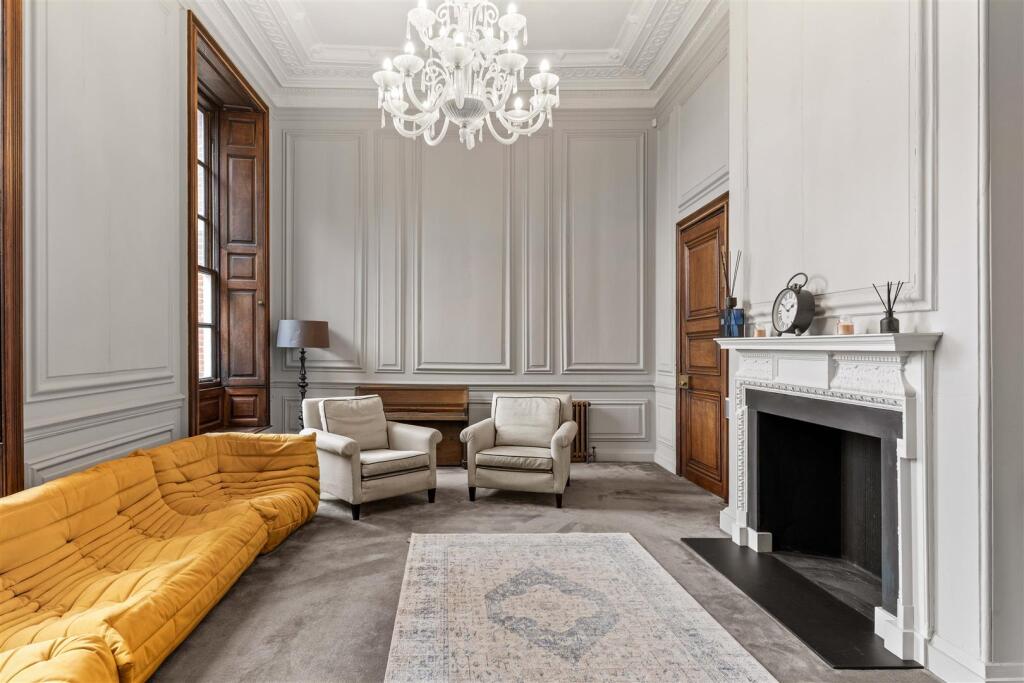 7 The Mansion 19.jpg