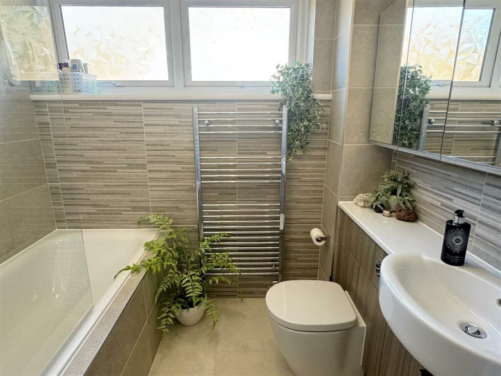 Bath 1.JPG