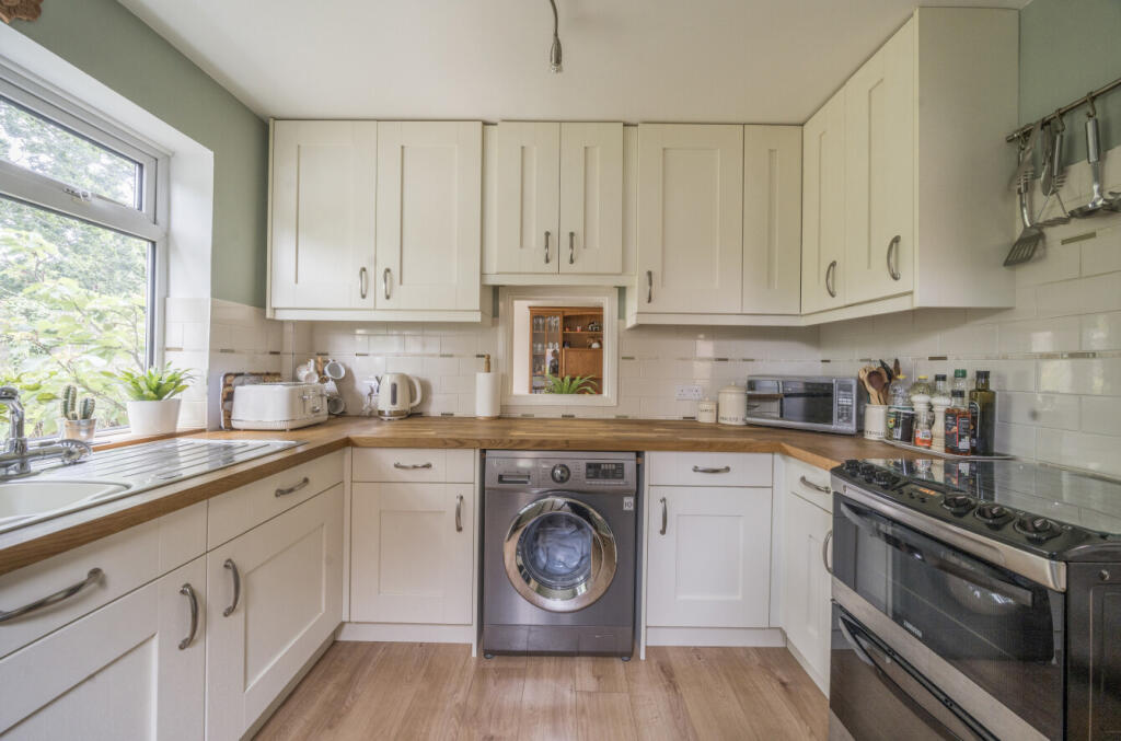 1303458-8-683ed84...