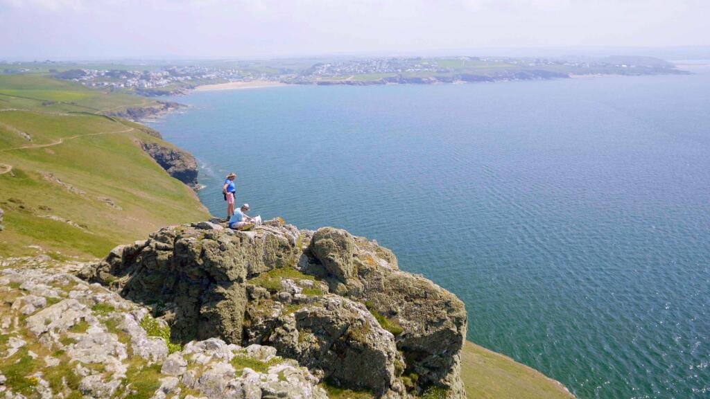 666996c0a32c5_LRWalking-Pentire-1_edited-1