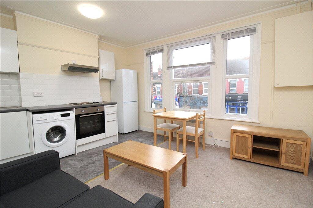 Kitchen/Reception