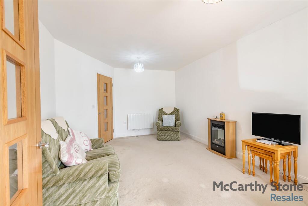 8654745-interior15.jpg