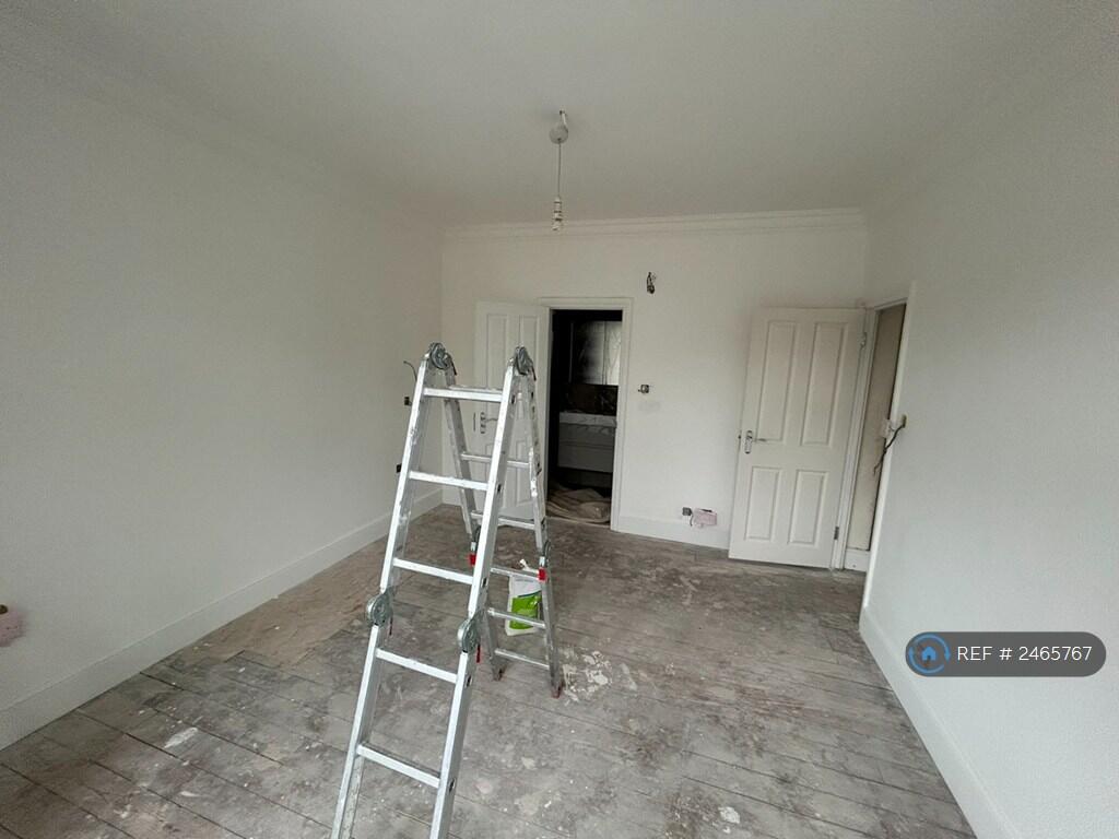 Main Bedroom En Suite 