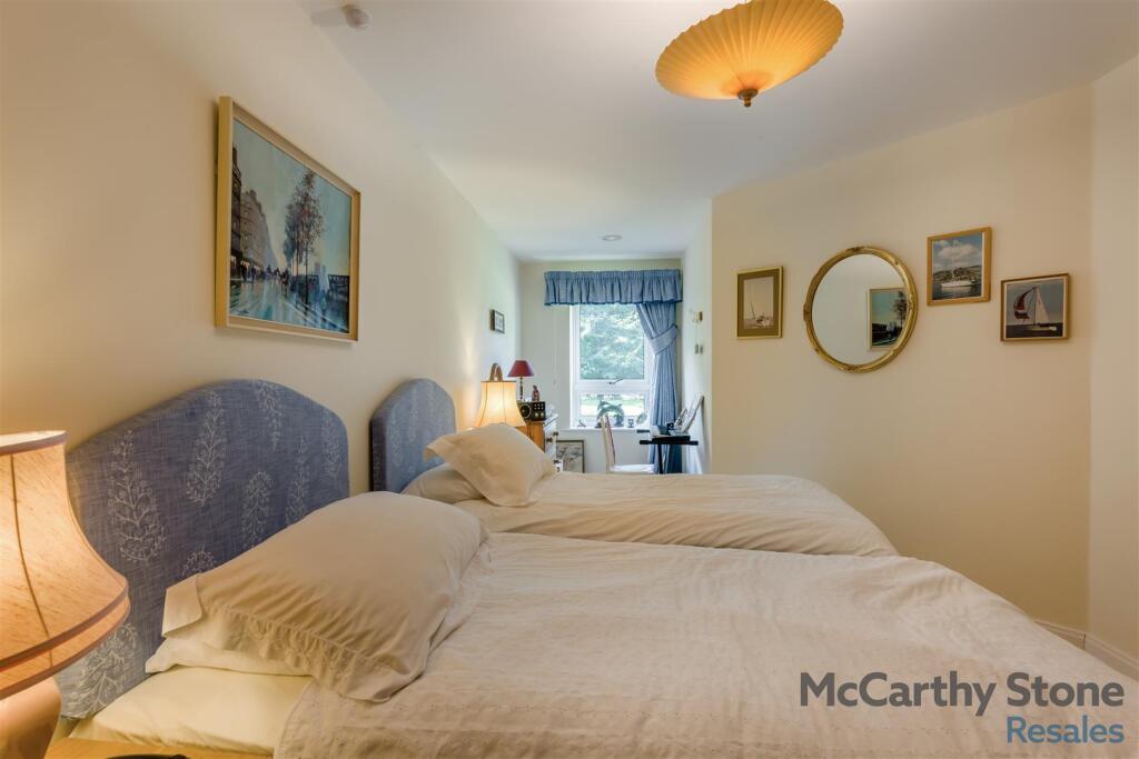 8663961-interior11.jpg