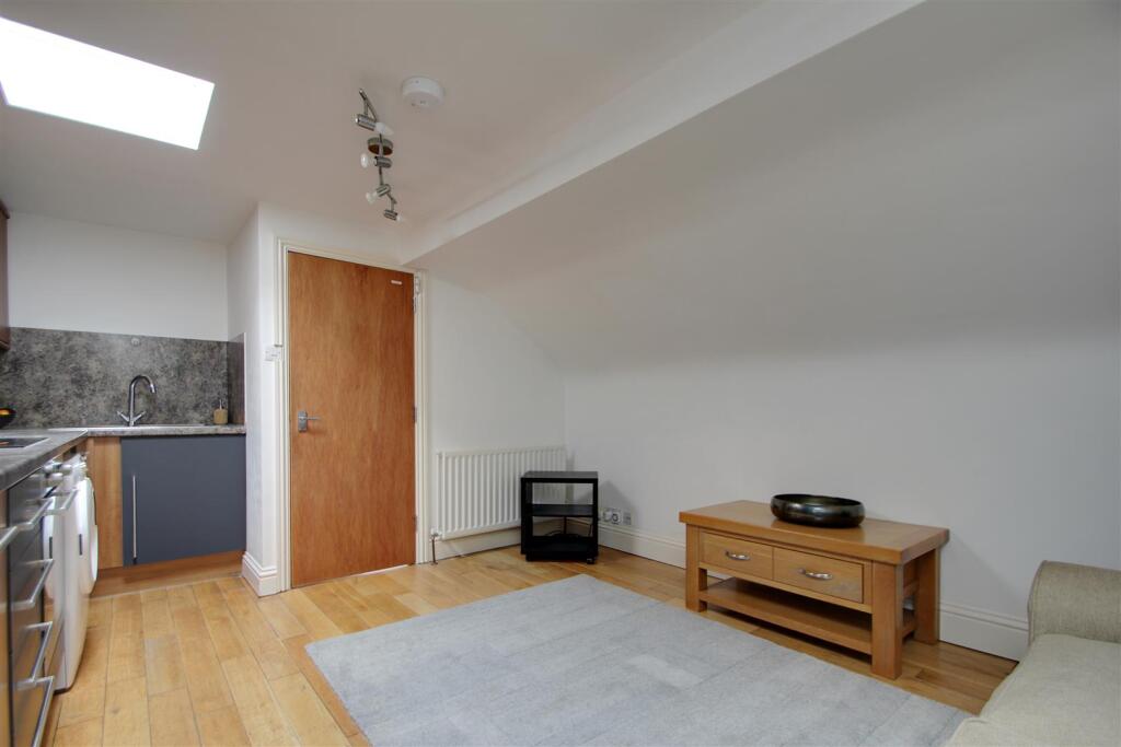 Open Plan Lounge Kitchen