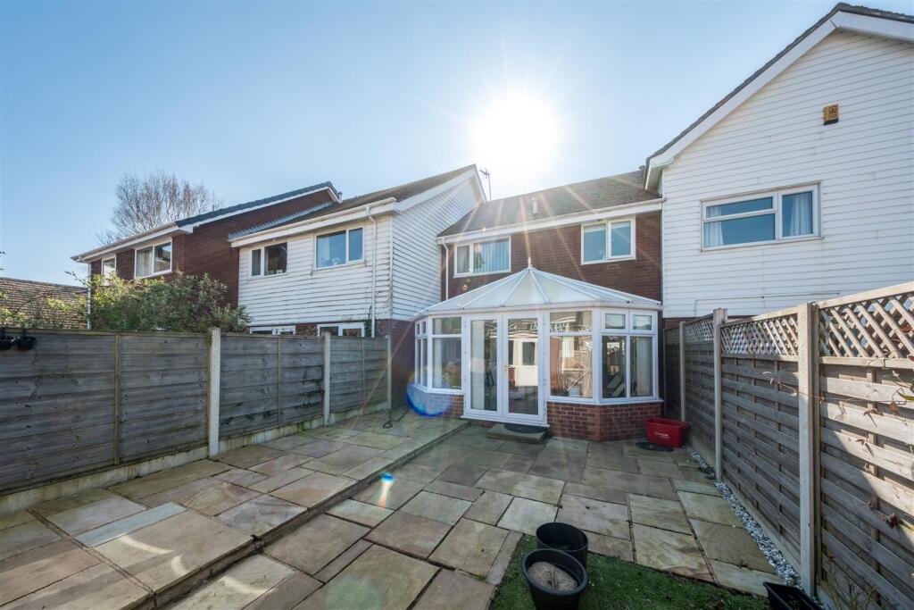 6 Hollow Oak Lane-022.jpg