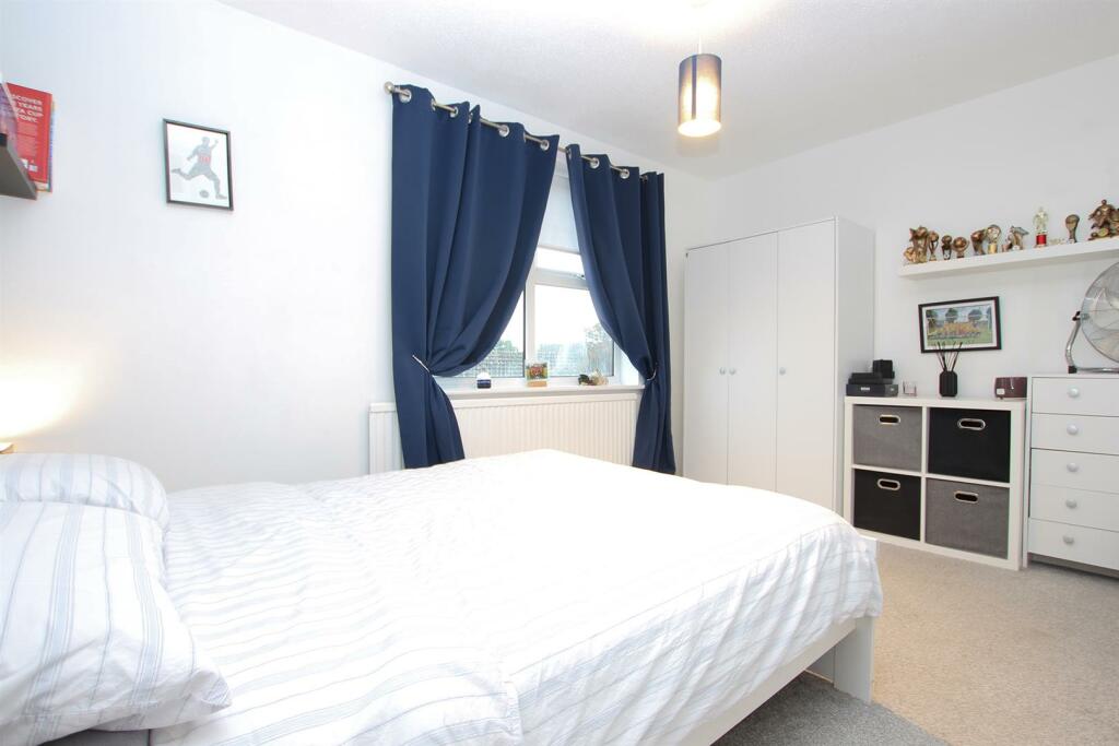 IMG_8710 DBL BED.jpg