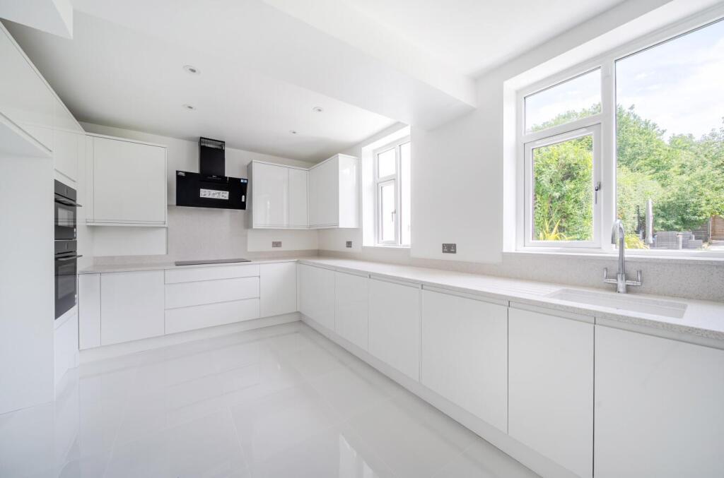 Davidson Frost-Wellings, DFW, Woodcroft Avenue, Ki