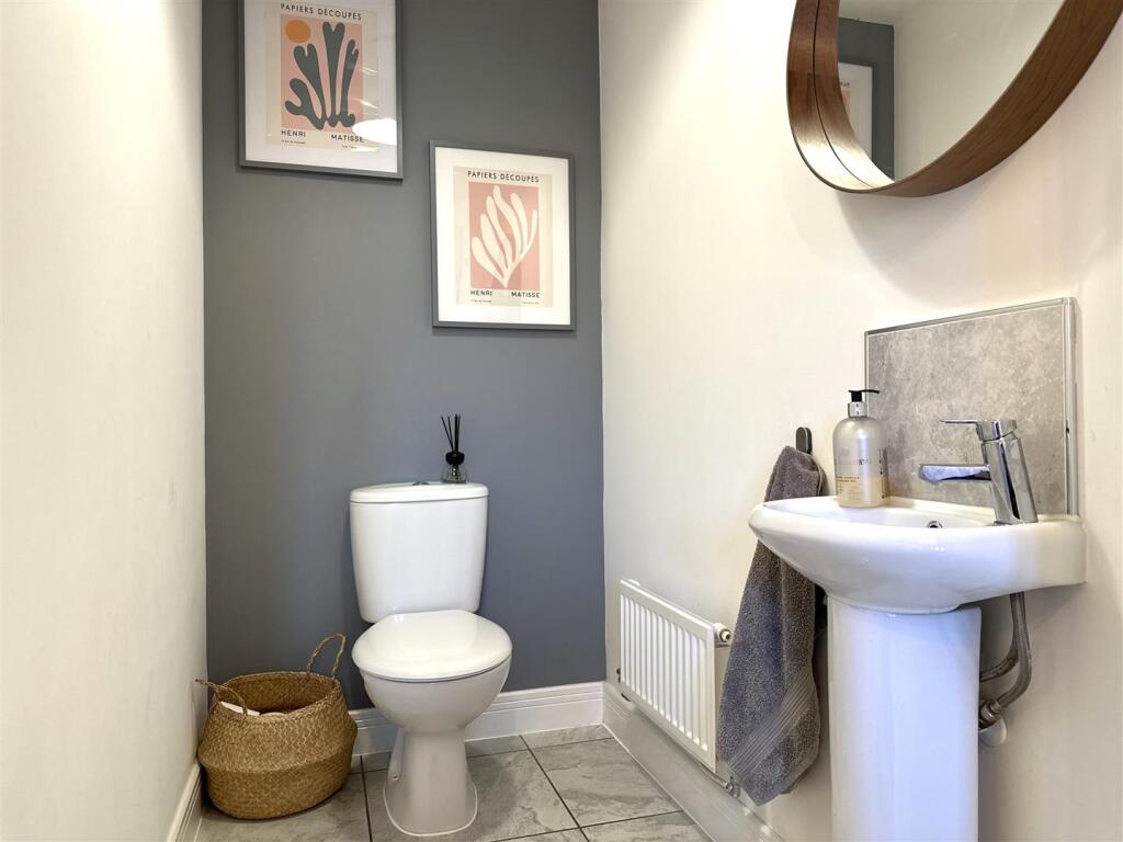 Ground Floor W.C 344