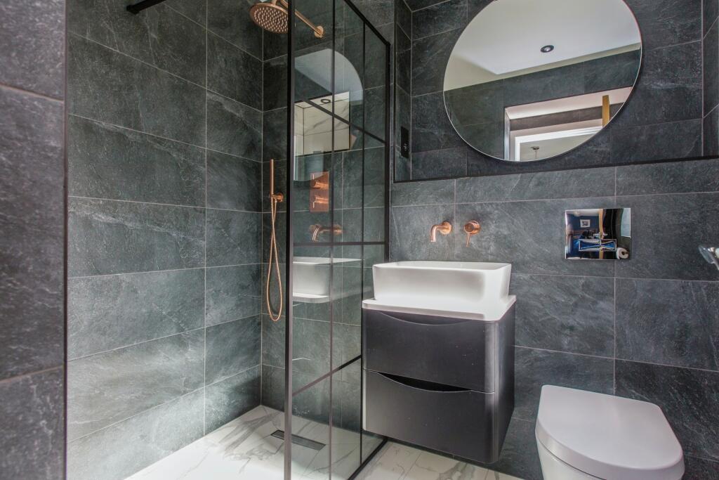 Master En-suite