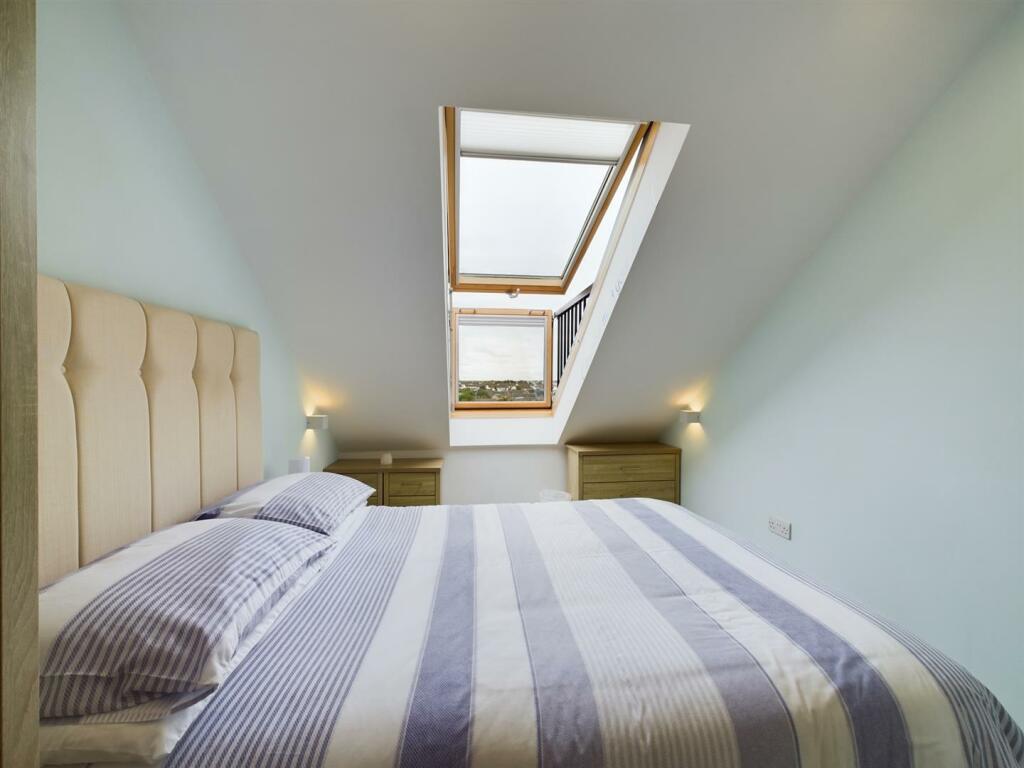 Annexe - 73 Pydar Close Bedroom