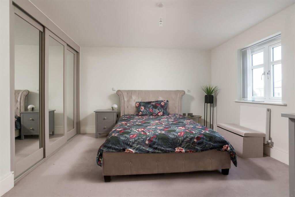 42 Cloister Way-19.jpg