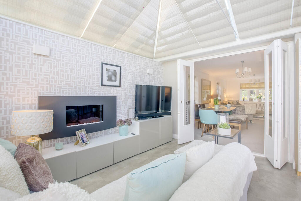 71 Amersham Road,...