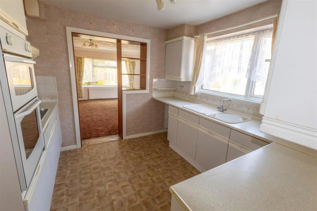 Walnut Drive-15 - t.jpeg