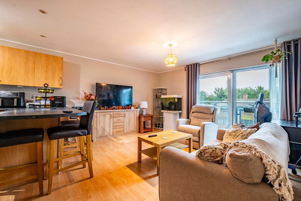 Living/Dining Area