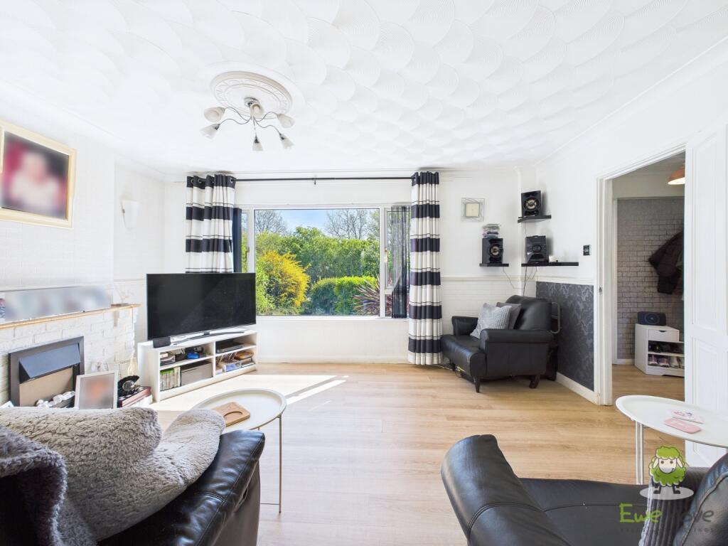 CAM01543G0-PR0125-STILL003