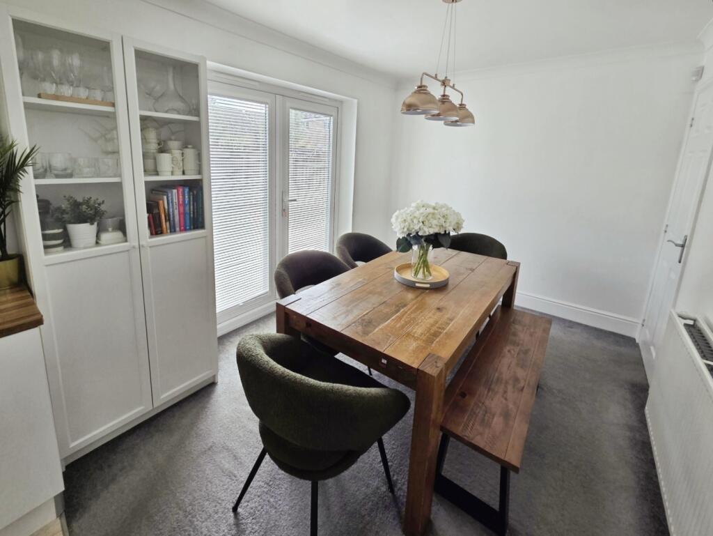 pbox-dining_room-323378.jpg