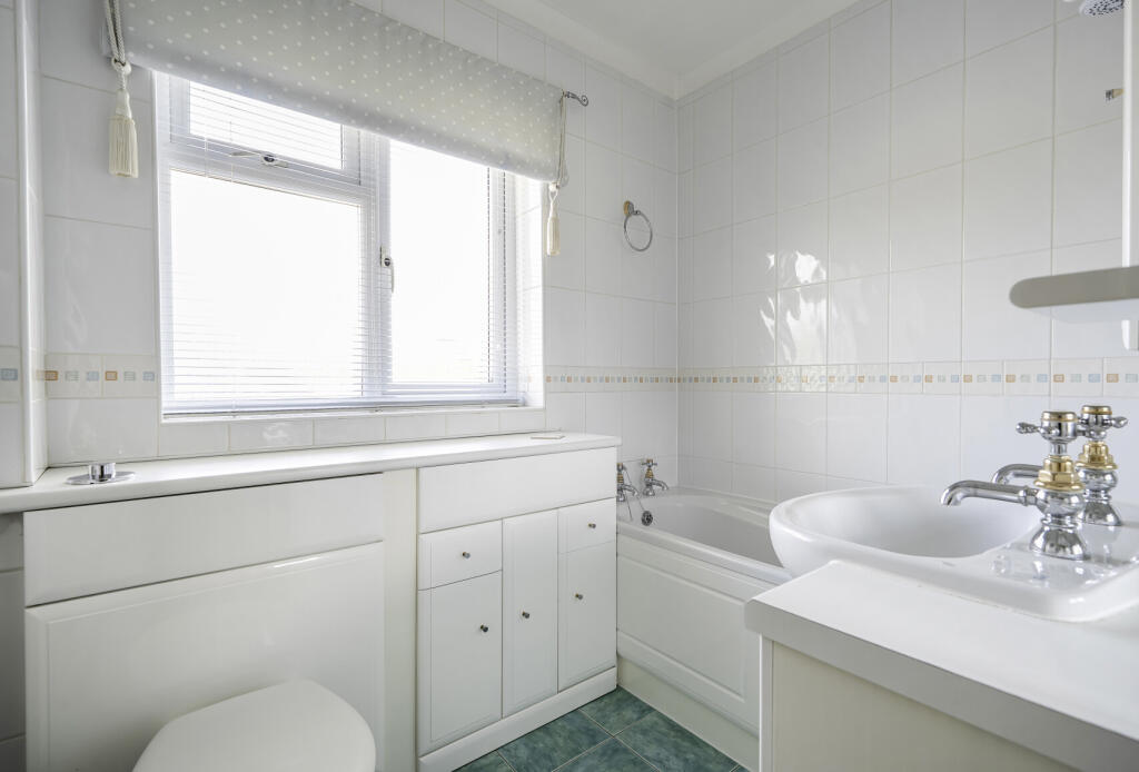 1345757-16-68b5b1...