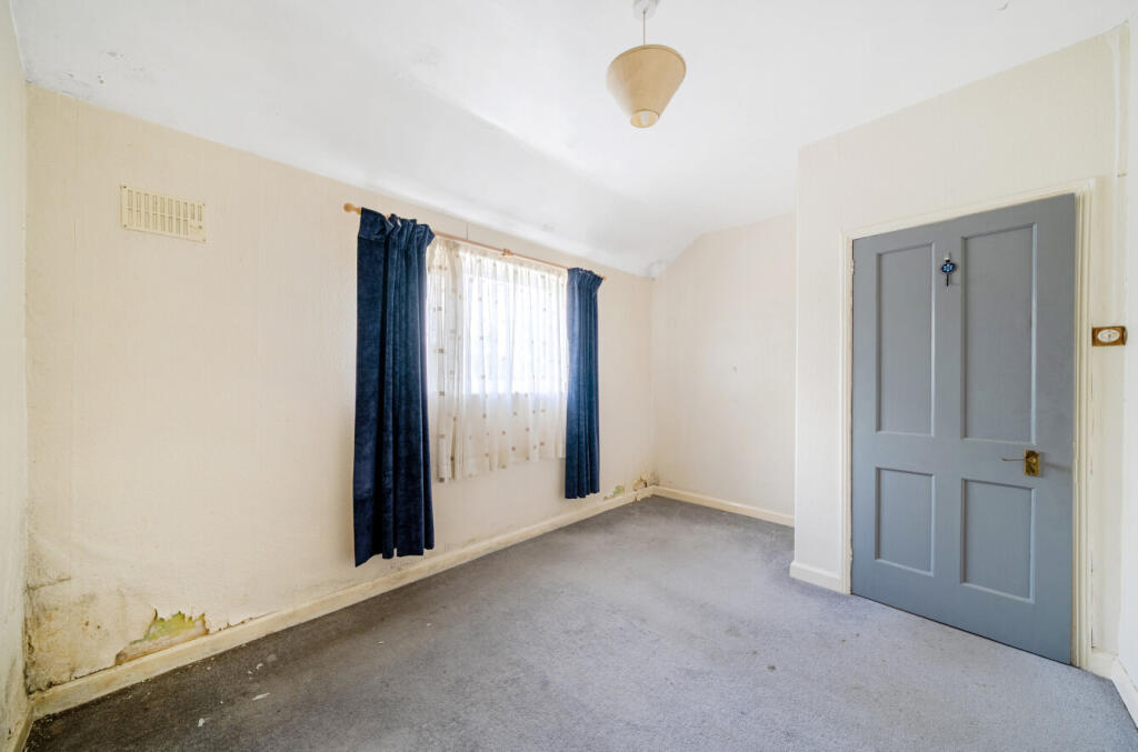 1371349-5-68ff8ea...