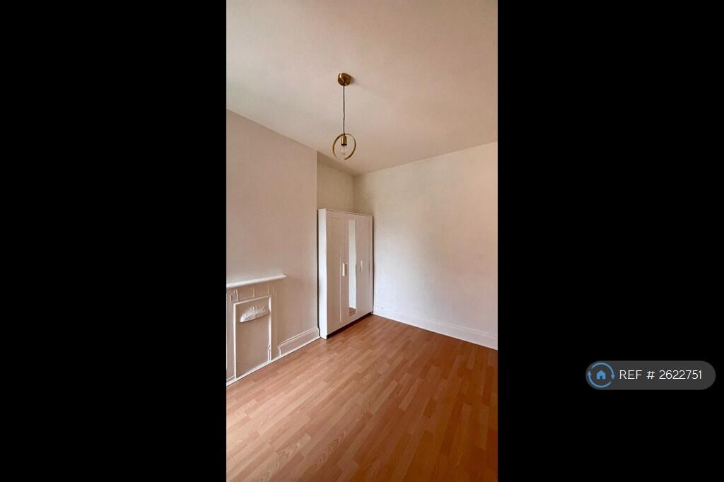 Double Bedroom (Back View)