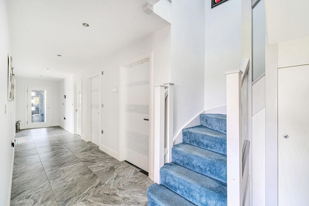 1347579-29-68bec0...