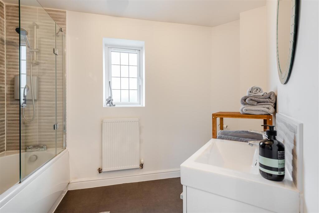 8571922-interior06.jpg