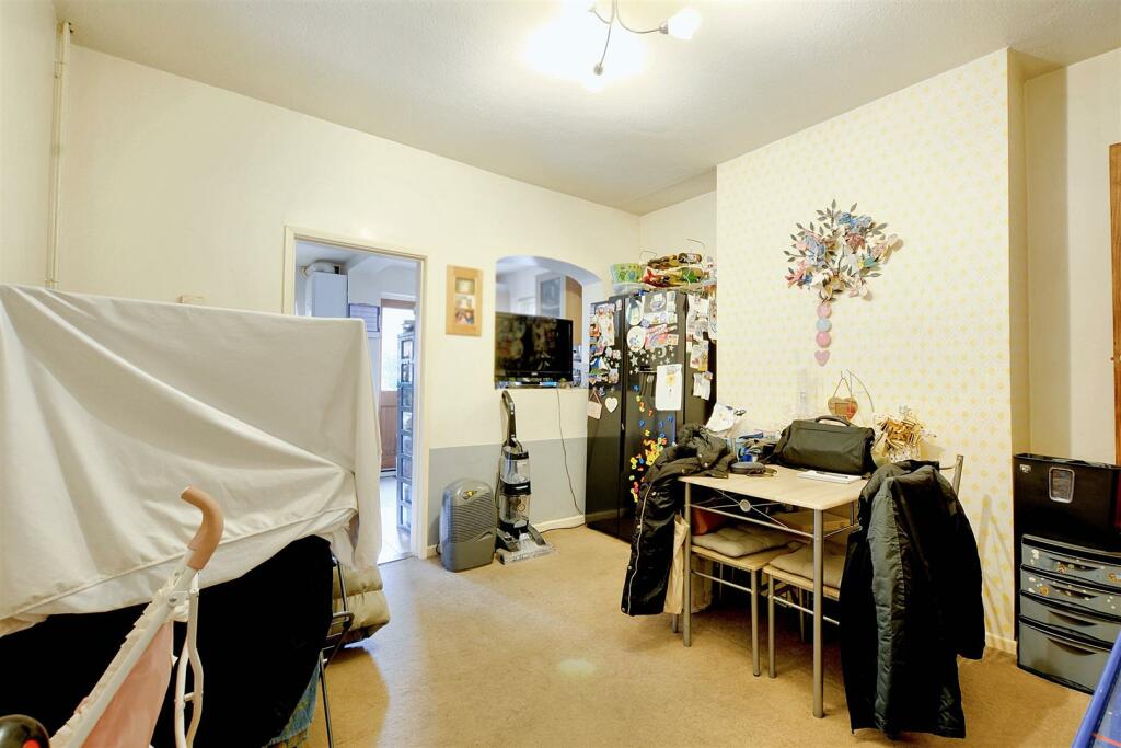 Dining Room_1.jpeg