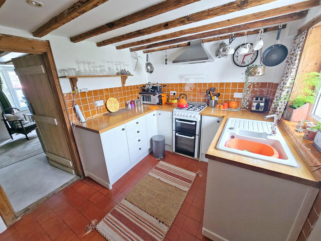 Kitchen (2)