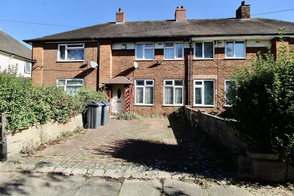 Front Garden/ Driveway