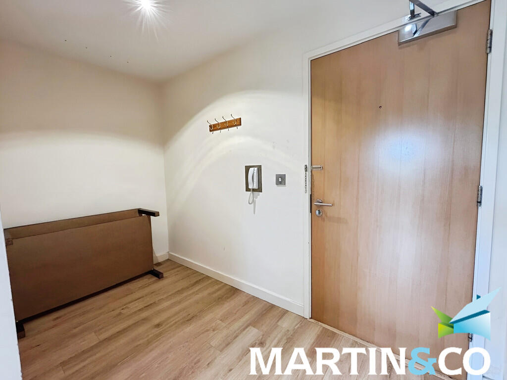 32f2ea9f-WhatsApp...