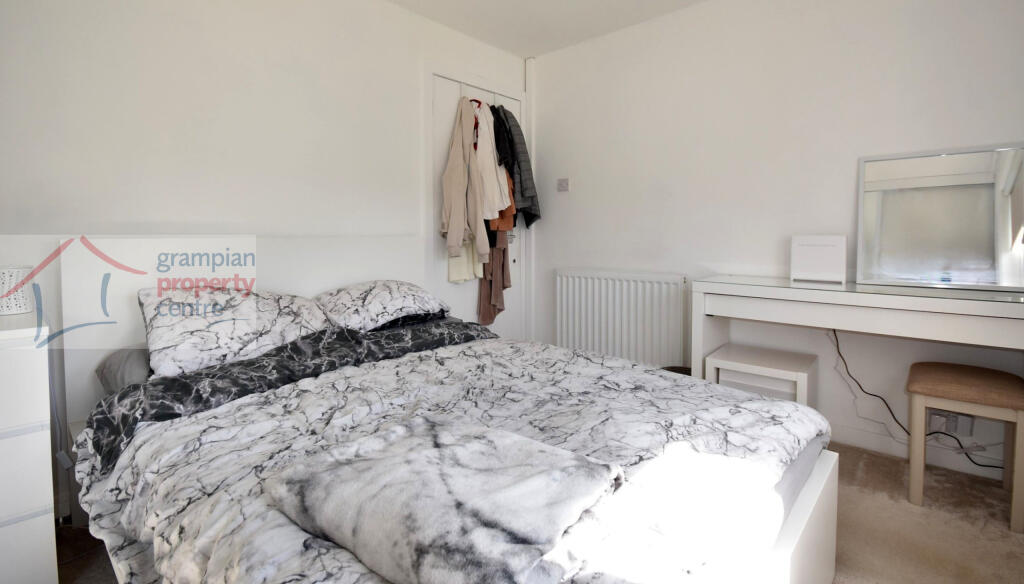 bed 3rd.JPG