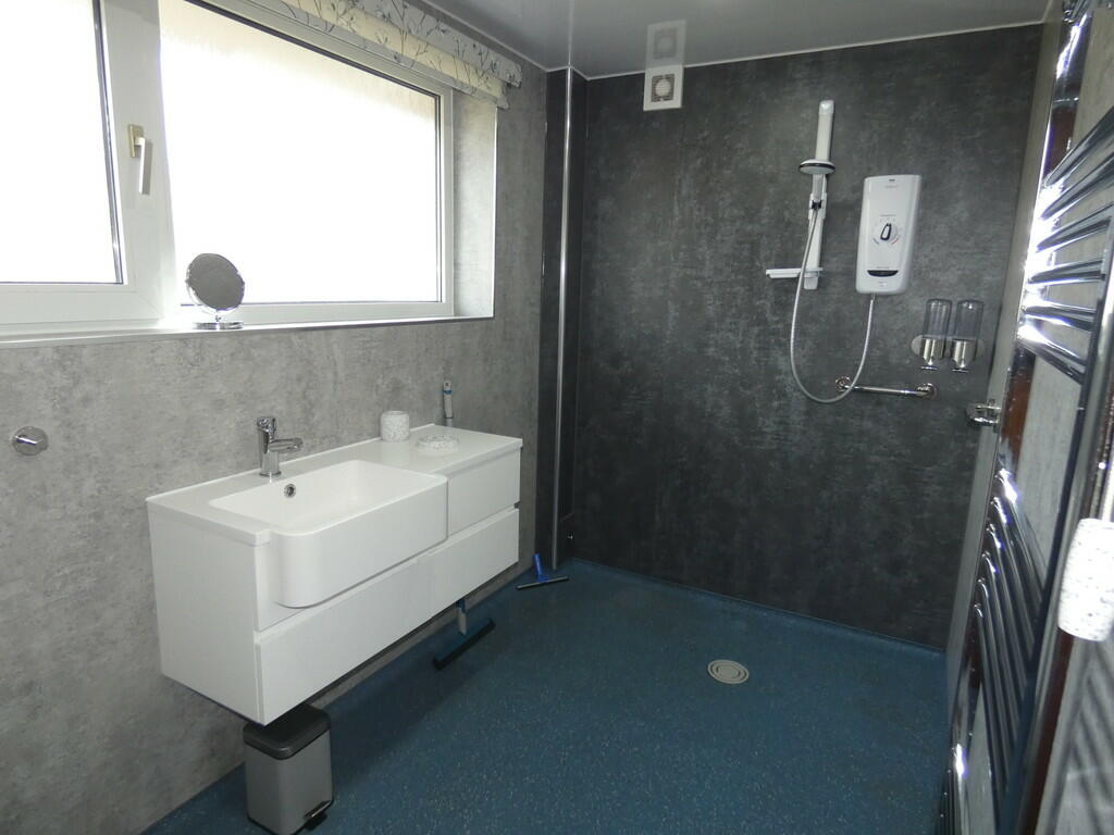 Ground Floor Wet ...