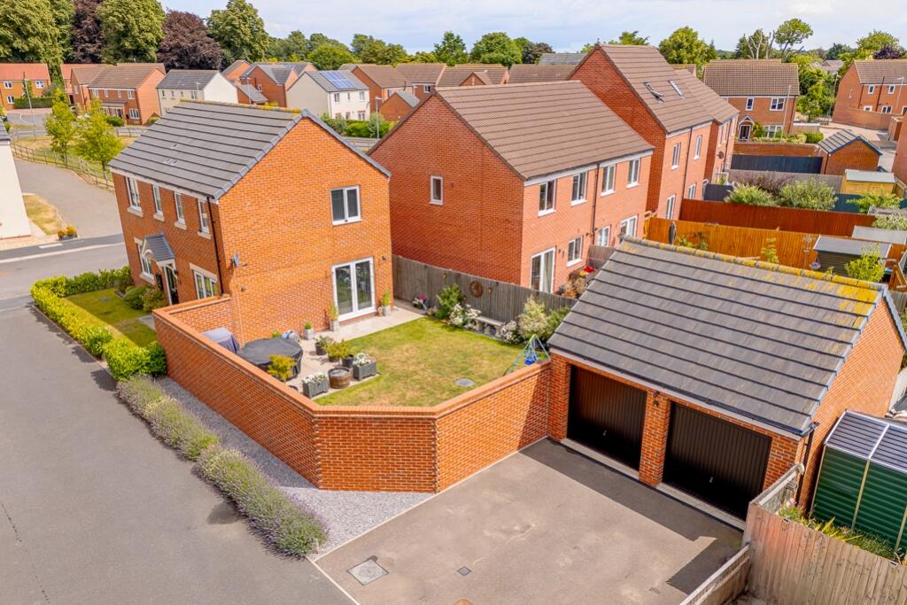 8 Swift Gardens (Kirton)-2