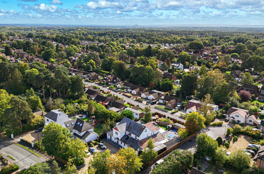 1354812-2-68c994c...