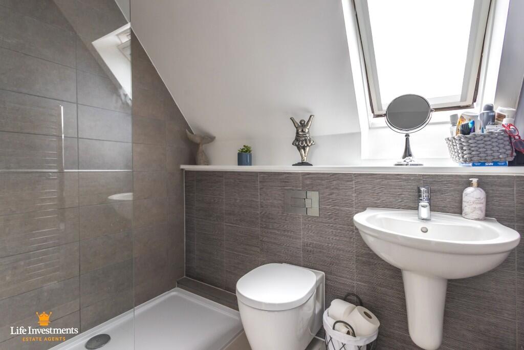 Bedroom One En Suite