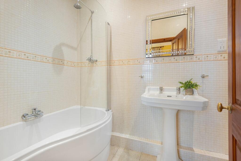 Bedroom One En-suite