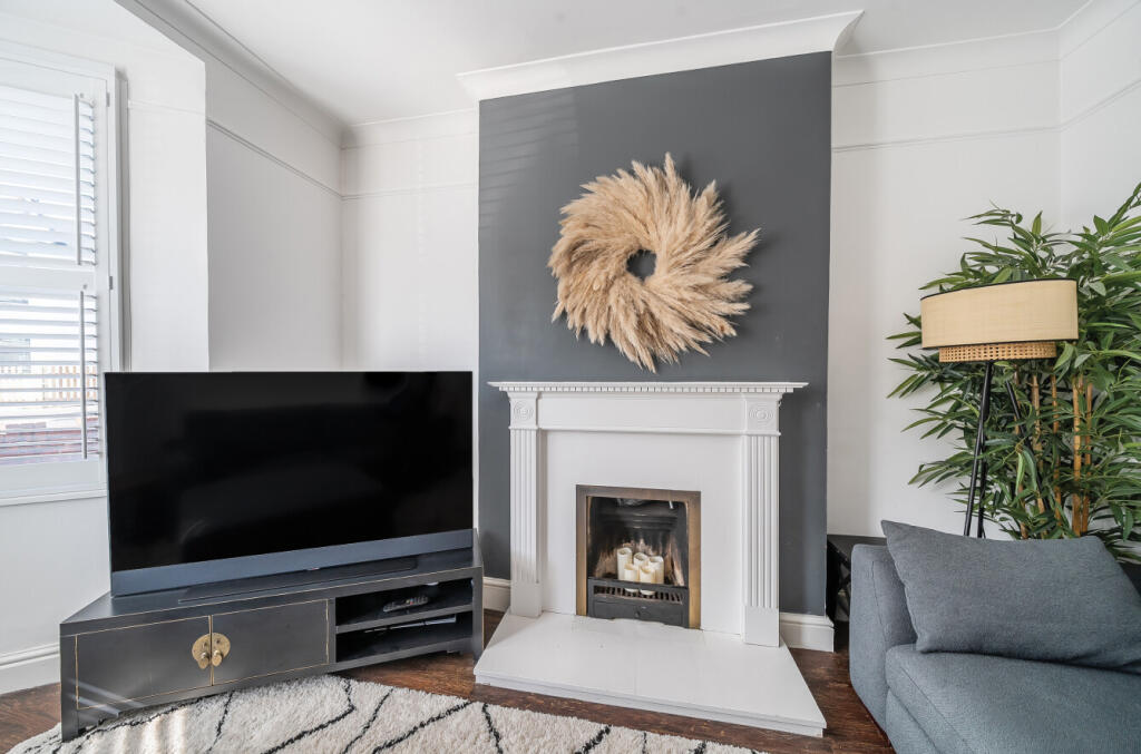 11-682219accd1a8-...